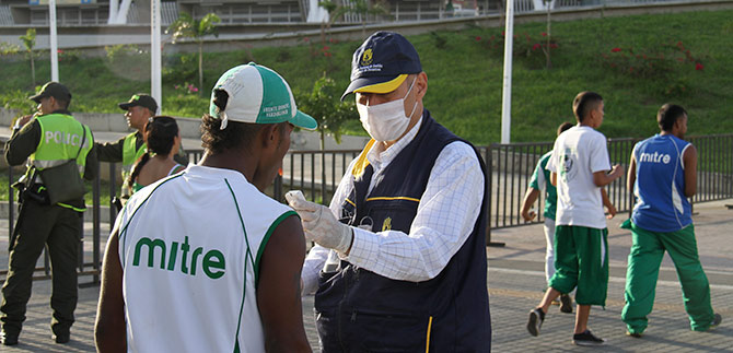 Controles evitan ingreso de 180 personas drogadas y borrachas al Pascual Guerrero
