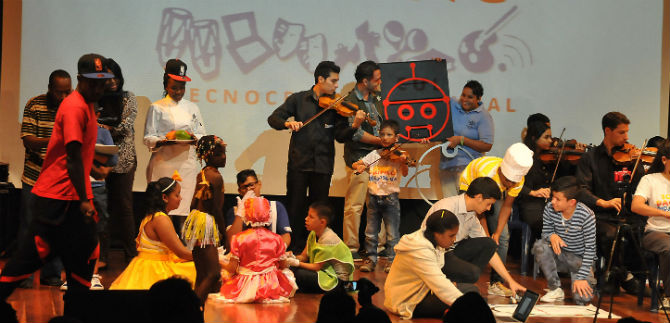 Somos Pacfico clausur actividades de 2014, con cultura y arte