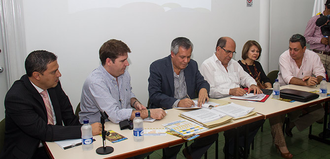 Firmado contrato modificatorio entre Metro Cali y concesionarios de  transporte