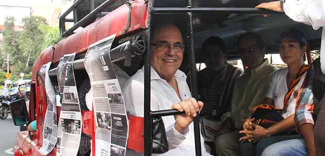 Alcalde llev en guala buenas noticias a caleos y residentes de la comuna 18