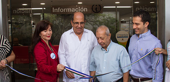 Alcalde entreg a usuarios el nuevo servicio de la Oficina de Atencin al Ciudadano