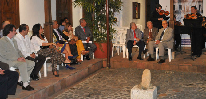 Se lanz la obra Pensamiento y Filosofa en William Ospina