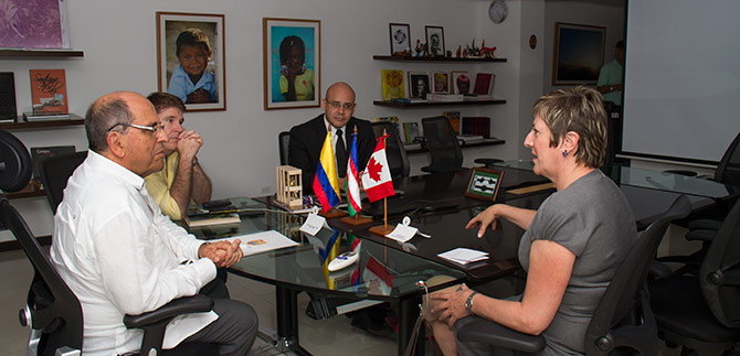 Embajadora canadiense, interesada en acercamientos empresariales con Cali