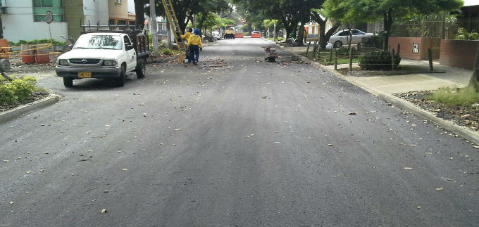 Habitantes del barrio Vipasa estrenan v�as. Se rehabilitaron con el plan bacheo