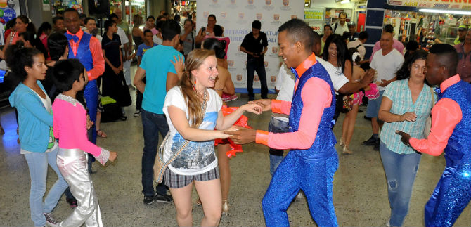 Con muestras de arte y cultura, Cali recibi� a sus visitantes