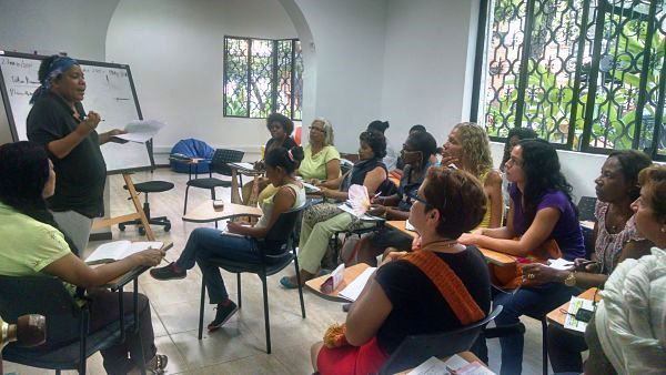 Hay 1100 cupos para capacitaci�n de mujeres, en artes y oficios