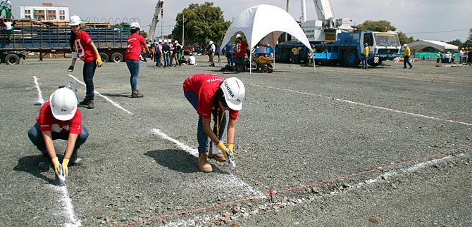 Competidores del Solar Decathlon Cali 2015 corrieron a construir sus casas en Univalle