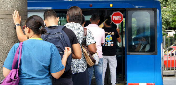 Alumnos de grados 10 y 11 realizan servicio social en el MIO