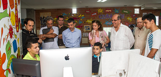 Tecnocentro Somos Pac�fico, recibe espaldarazo de Microsoft para beneficio de la comunidad