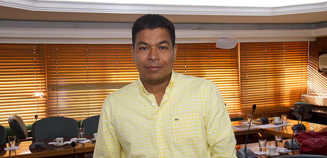 Perfil Secretario de Salud Pblica Municipal, Alexander Durn Peafiel