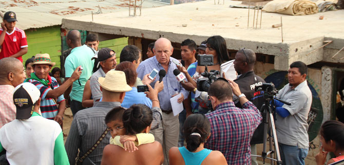 Alcalde se reunir� este viernes con l�deres de la Comuna 1
