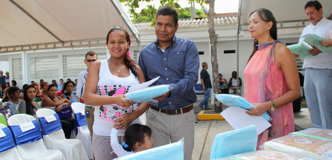 Secretar�a de Salud y Red P�blica iniciaron la entrega de toldillos