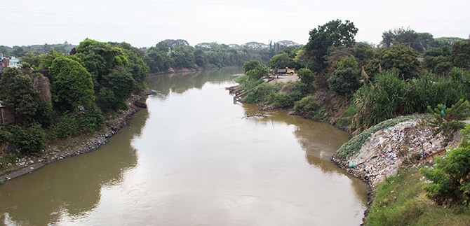 Secretar�a del Riesgo de Emergencias y Emcali evaluaron estado del r�o Cauca