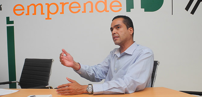 Asesor de asuntos �tnicos insta al respeto por los negros e ind�genas homosexuales