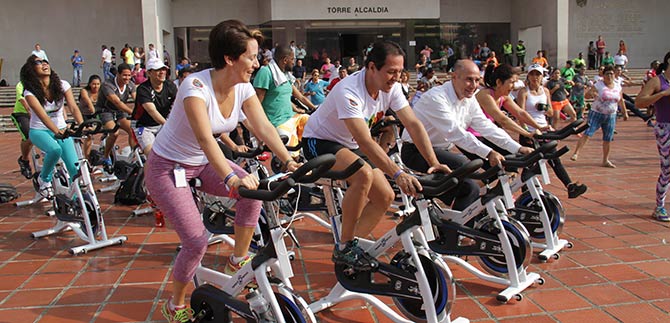 Spinning y aerorrumba fueron hit en plazoleta del CAM