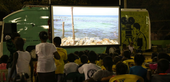 Santiago de Cali se sube al Cine Bus