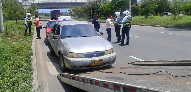 Operativos a transporte informal deja 24 veh�culos inmovilizados