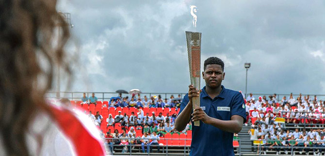 Unos cuatro mil nios participaron en la inauguracin de los Juegos Suprate