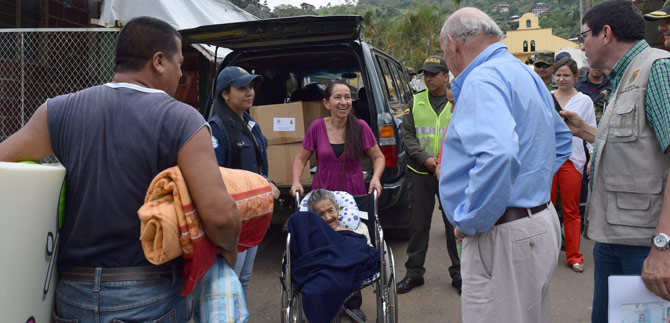 Tras vendaval, habitantes de Felidia recibieron ayudas por parte de la Alcald�a