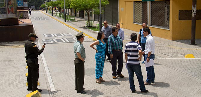 Unidos para  adecuar el Bulevar del R�o para el tr�nsito de las bicicletas
