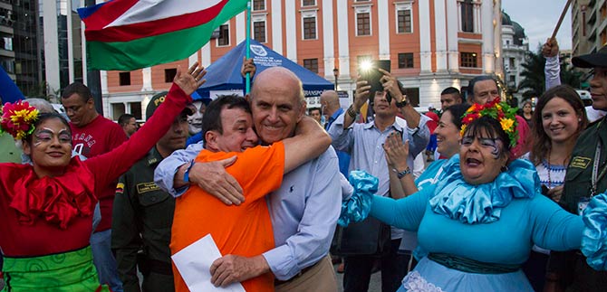 Abrazamos las diferencias por Cali