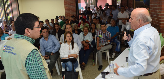 Alcalde mostr� avances en la comuna 1