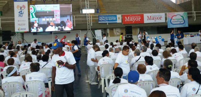 M�s de mil adultos mayores celebran su d�a Nacional en Cali