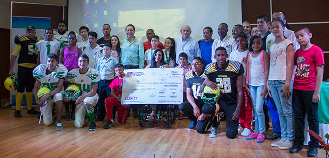 Por primera vez deportistas cale�os  cuentan con seguro de vida