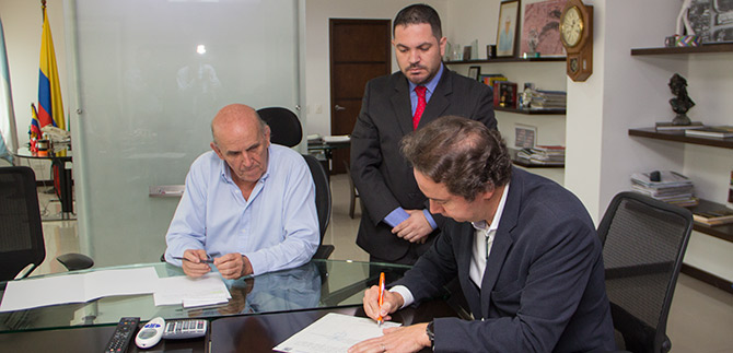 Se oficializ� entrega del Edificio Coltabaco al  Municipio