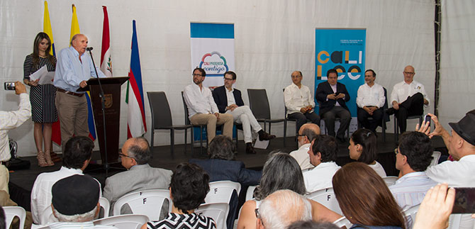 Gobiernos de Ecuador y Per� destacan pol�ticas educativas de la Administraci�n cale�a