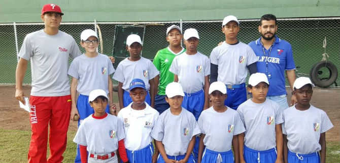 Comunas 19 y 10 comenzaron con triunfos en el b�isbol de los XI Juegos Municipales