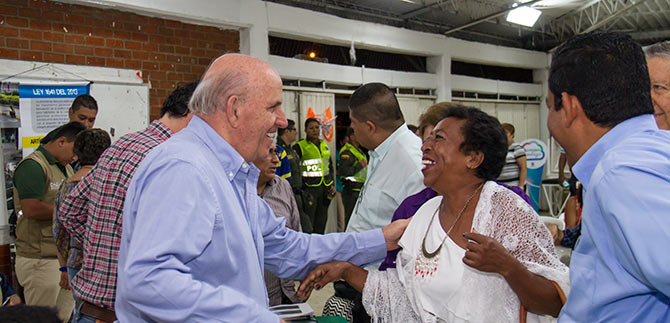 Maurice Armitage entrega tercer informe de resultados en la comuna 2