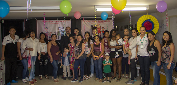 37 hogares del �rea de renovaci�n urbana se grad�an con �xito del programa Familias con Bienestar