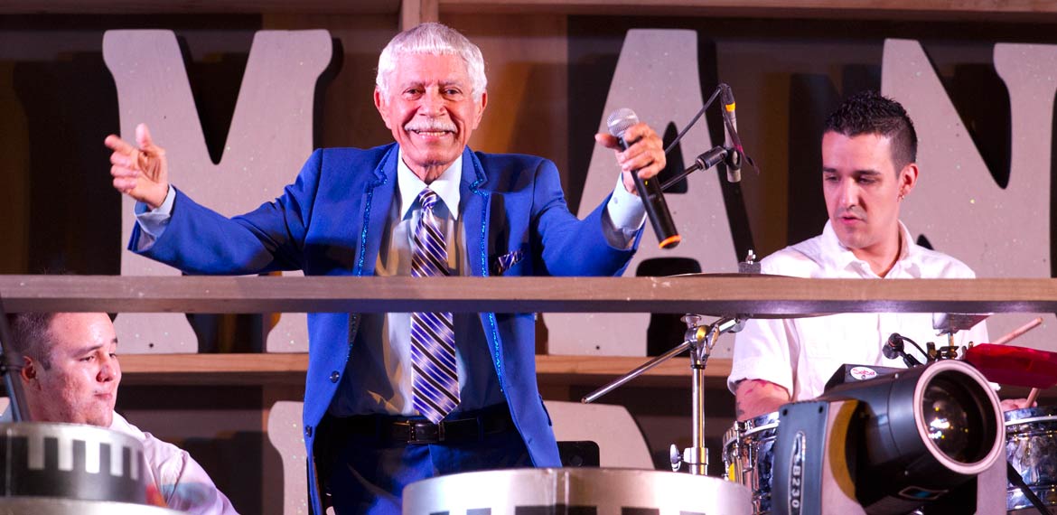 Sonero paname�o rindi� tributo a la salsa cale�a