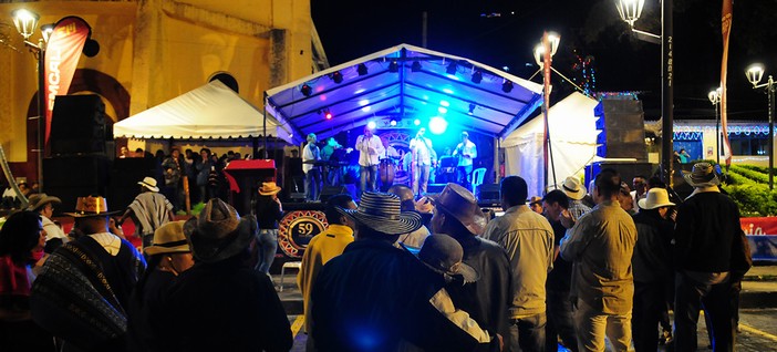 Felidia le cumpli� la cita a la Feria Comunera Rural