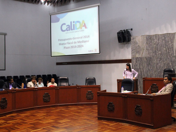 En primer debate, Concejo aprob facultades al Alcalde para destinar los ingresos adicionales a inversin social