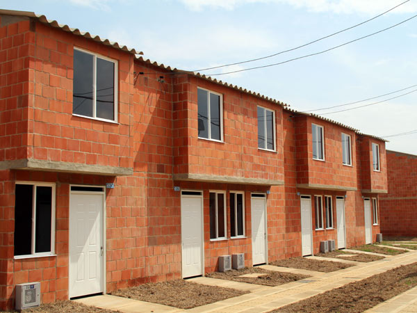 Entregan 900 casas gratis en Llano Verde, este jueves