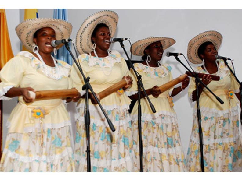 Nios y cantaoras del Pacfico se encuentran en la Ciudadela Nuevo Latir