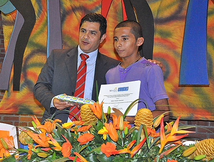 Ganadores del concurso de lectura de poesía en voz alta